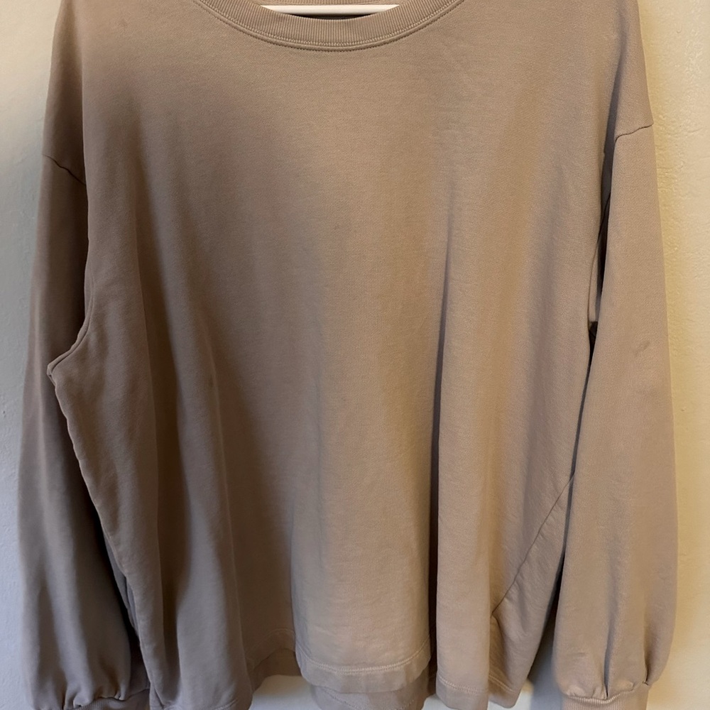 Like new, tan pullover sweater